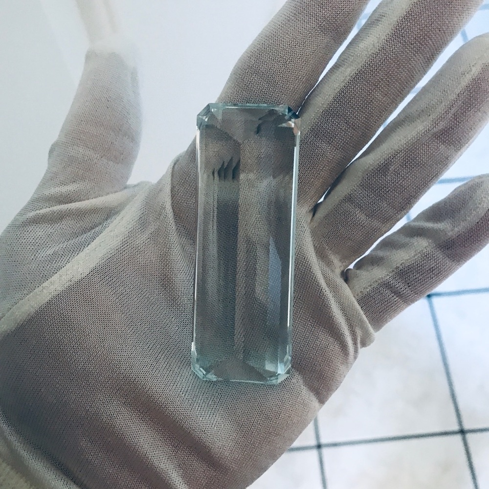 Huge IF 338.35 ct light blue aquamarine gemstone - Picture 5 of 8